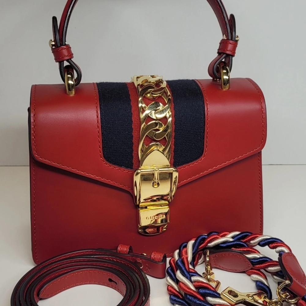Gucci Sylvie Crossbody Bag Small Red Leather Incl. 2 Straps Very Good Condition